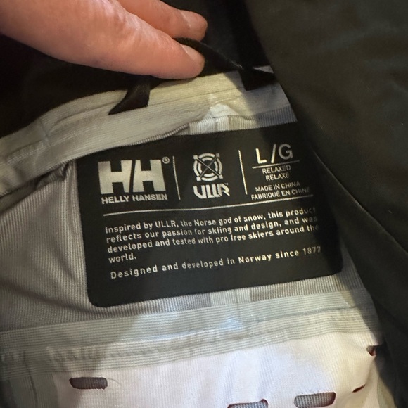 Helly Hansen Black Men’s one piece #ski suit - Picture 3 of 3